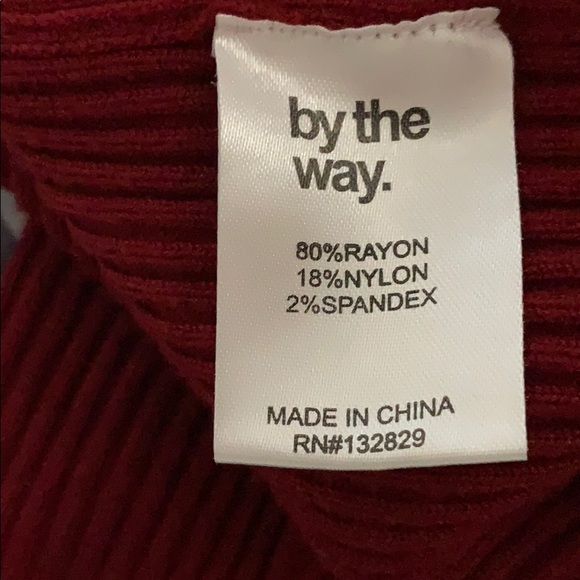 Stunning red dress - Picture 4 of 4